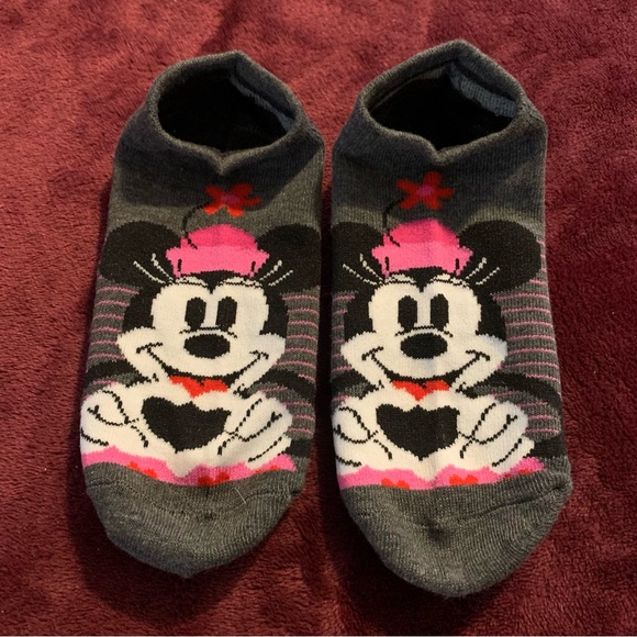 🍒🍒 Disney’s Minnie Mouse Socks 2 Pairs - Picture 2 of 2
